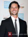 jason-behr-peace-over-violence-40th-annual_3582131.jpg